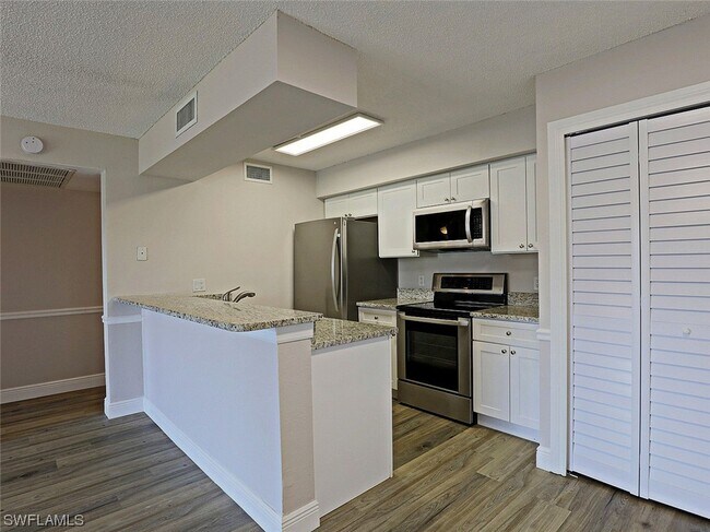 Foto del edificio - 5309 Summerlin Rd