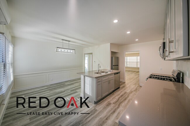 Foto del edificio - Gorgeous Two Bedroom with Spacious Rooms D...