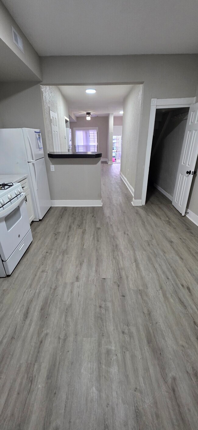 Foto del edificio - 3423 E Lombard St