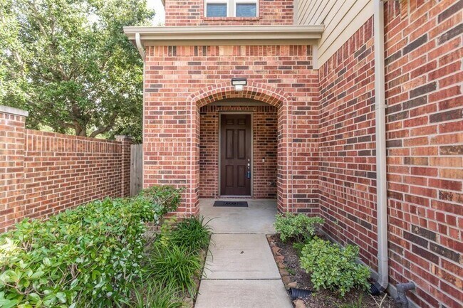 Foto del edificio - 16303 Copperwood Run Wy