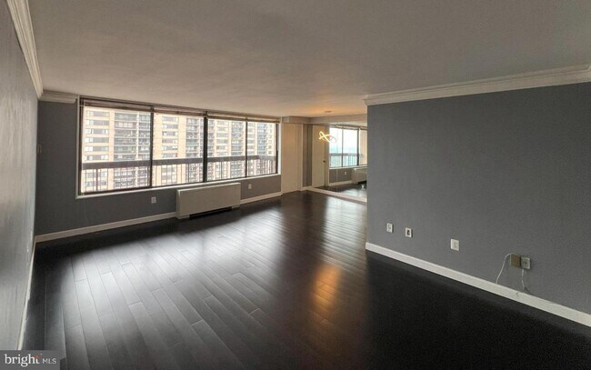 Building Photo - 3701 S George Mason Dr