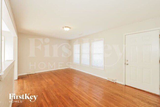 Foto del edificio - 6407 E 149 Terrace