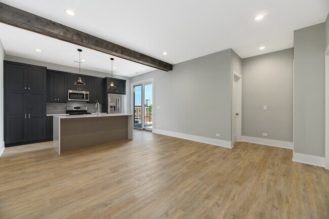 Foto del edificio - 4646 N Damen Ave