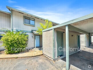Building Photo - 3061 Garden Cir