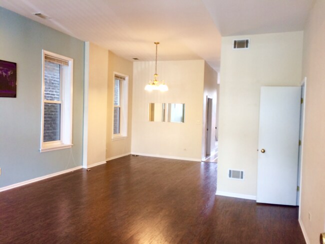 Building Photo - 2241 W Taylor St