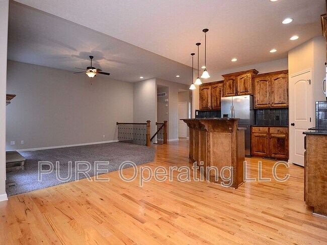 Building Photo - 509 S 182nd St