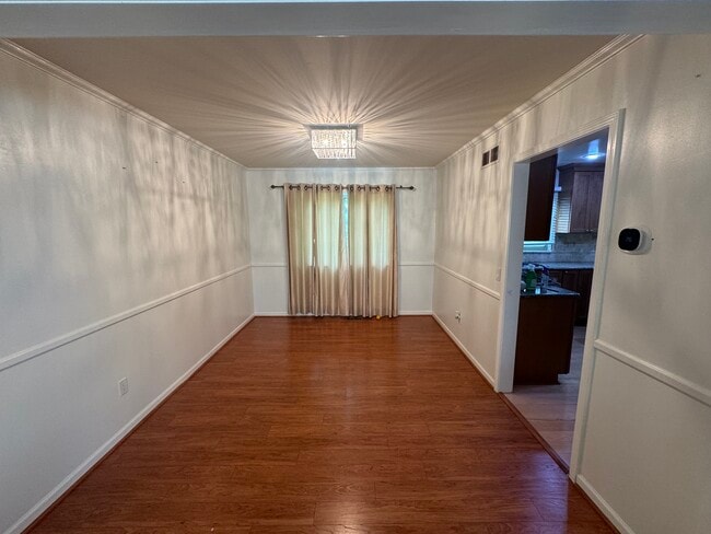 Building Photo - 2872 Waterloo Dr