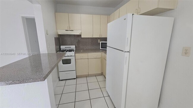 Foto del edificio - 1230 W 54th St