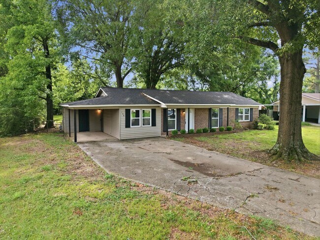 Foto del edificio - 108 Hillside Rd SW