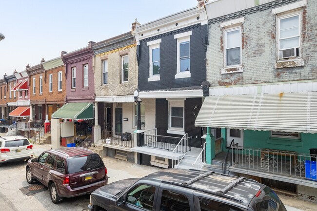 Building Photo - 2924 N Bambrey St