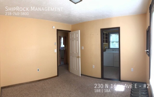 Foto del edificio - 230 N 16th Ave E