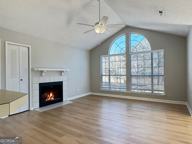 Building Photo - 901 Wentworth Ct