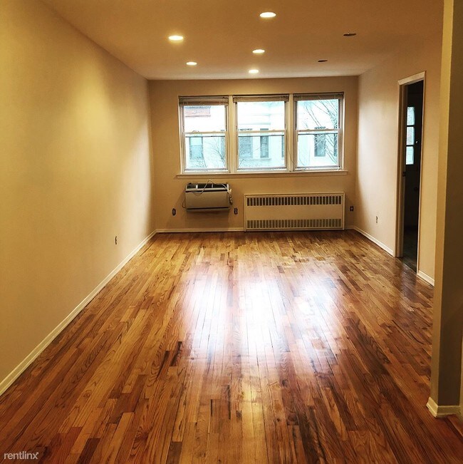 Building Photo - 250 74th St