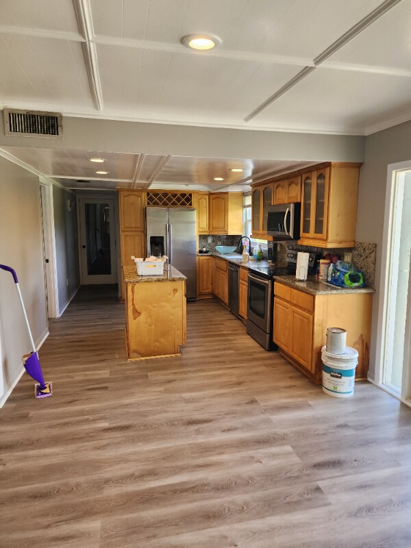 Building Photo - 745 James Cir