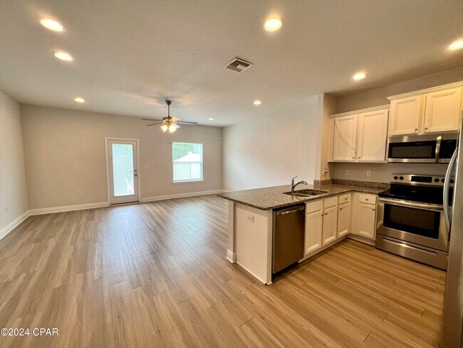 Foto del edificio - 1930 Pointe Dr