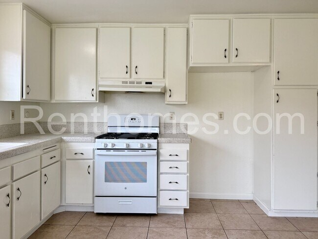 Foto del edificio - 8575 Keystone Ct