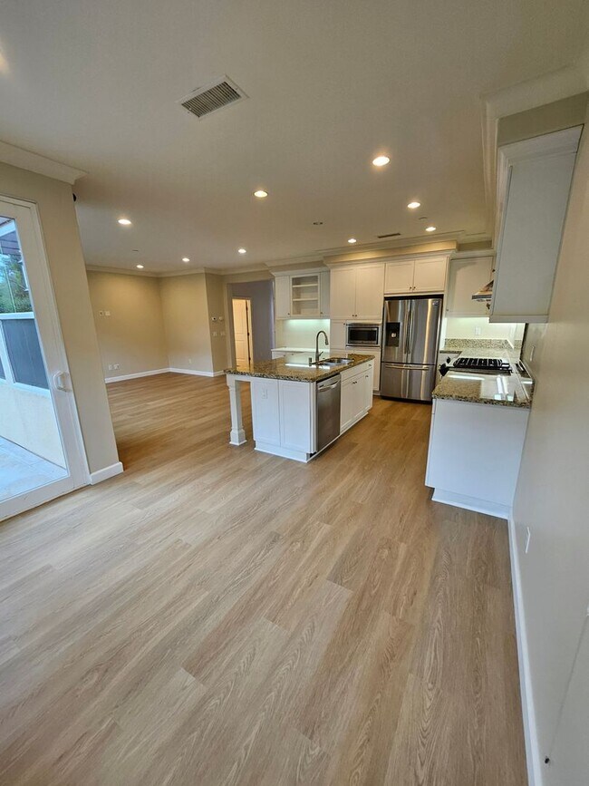 Building Photo - Stonegate detached home!
