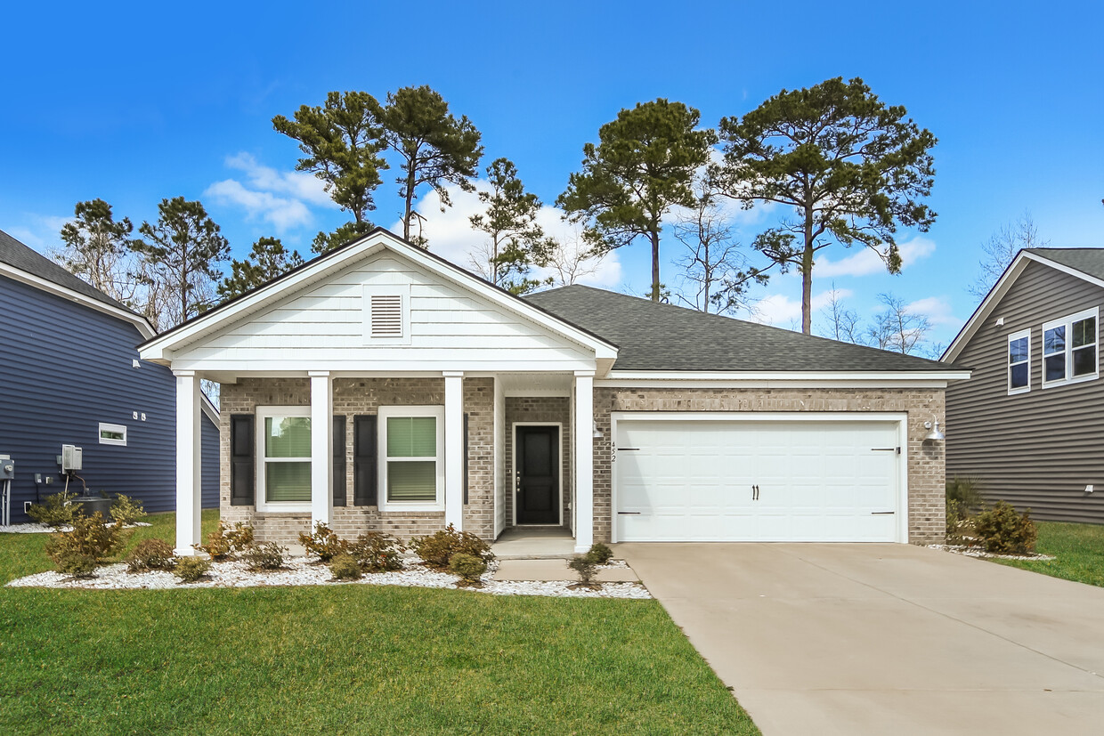 Foto principal - 452 Craigflower Ct, Longs, SC