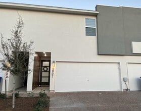 Building Photo - 9907 Borna Dr