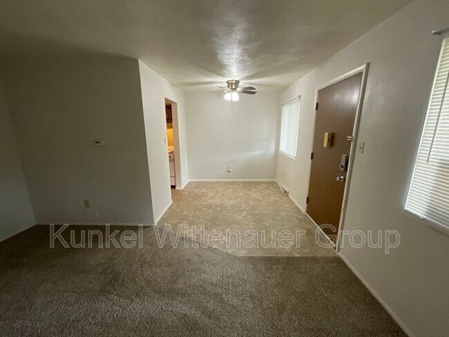 Foto del edificio - 900 8th St