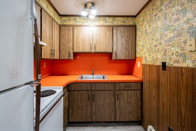 Building Photo - 7 105th St