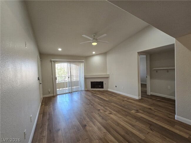 Building Photo - 7885 W Flamingo Rd