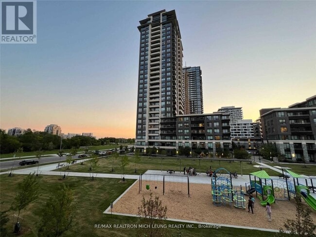 Building Photo - 18 Uptown Dr