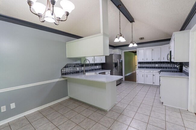 Foto del edificio - Charming 3 Bedroom Home in Dogwood Hills