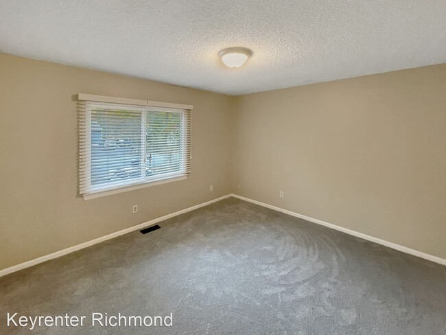 Building Photo - 4 br, 2 bath House - 9413 Lost Forest Drive