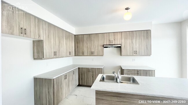 Building Photo - 148 Terry Fox Dr
