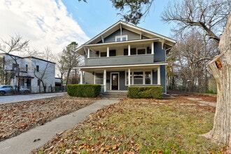 Building Photo - 474 Elm Ave