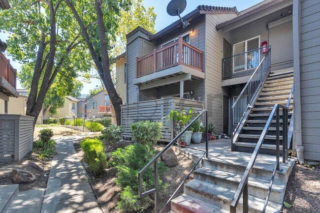 Building Photo - Unit 241
