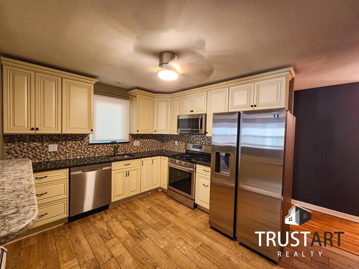 Primary Photo - 2-bedroom house in Lawndale North East Phi...