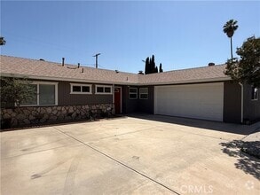 Building Photo - 25341 Cottage Ave