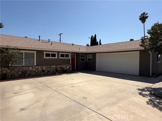 Primary Photo - 25341 Cottage Ave