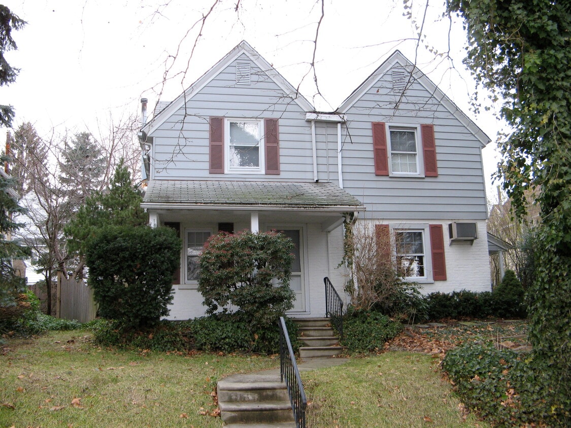 1469 Hampstead Rd, Wynnewood, PA 19096 Townhome Rentals in Wynnewood PA