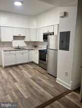 Building Photo - 1241 N 60th St