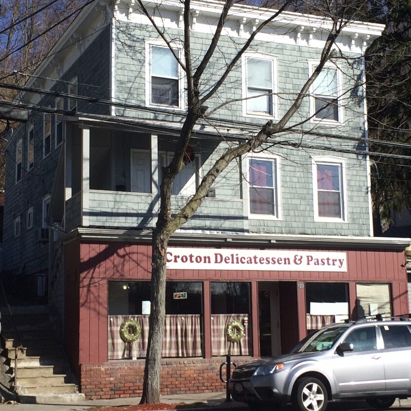 Primary Photo - 123 Grand St