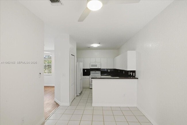 Building Photo - 4435 SW 160th Ave