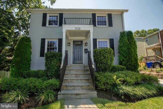 Foto del edificio - 5128 28th St N