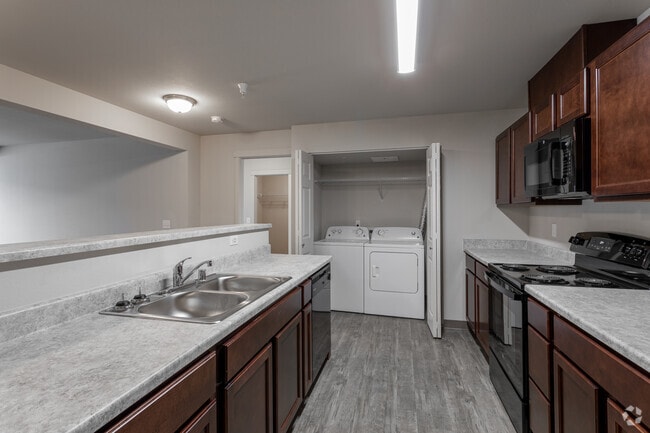 2BR, 2BA - 1,104 SF - Beau West - 204