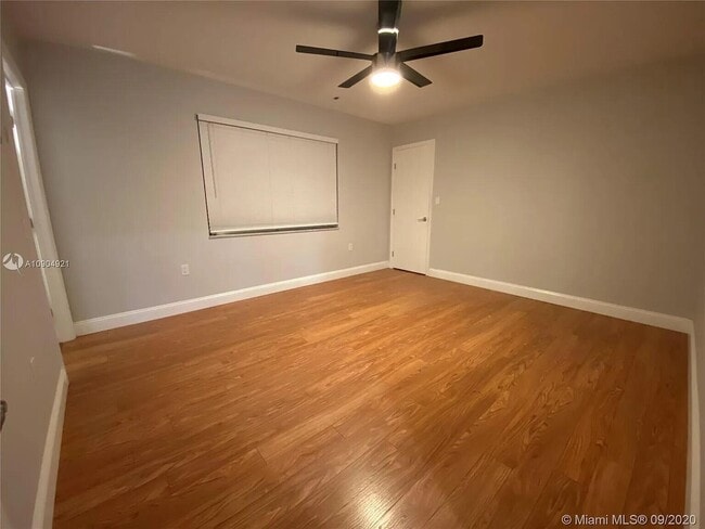 Foto del edificio - 2633 SW 30th Ct