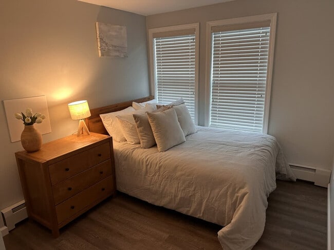 Building Photo - 301 Portsmouth Ave