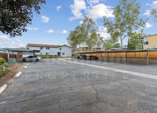 Foto del edificio - 339 W 15th Ave Apts