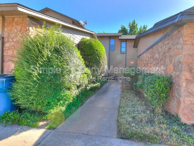 Foto del edificio - 3716 Summer Cloud Dr
