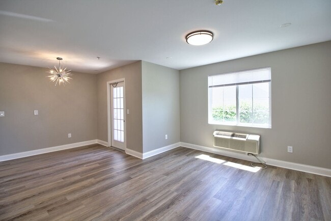 Building Photo - 226 Bertram Dr