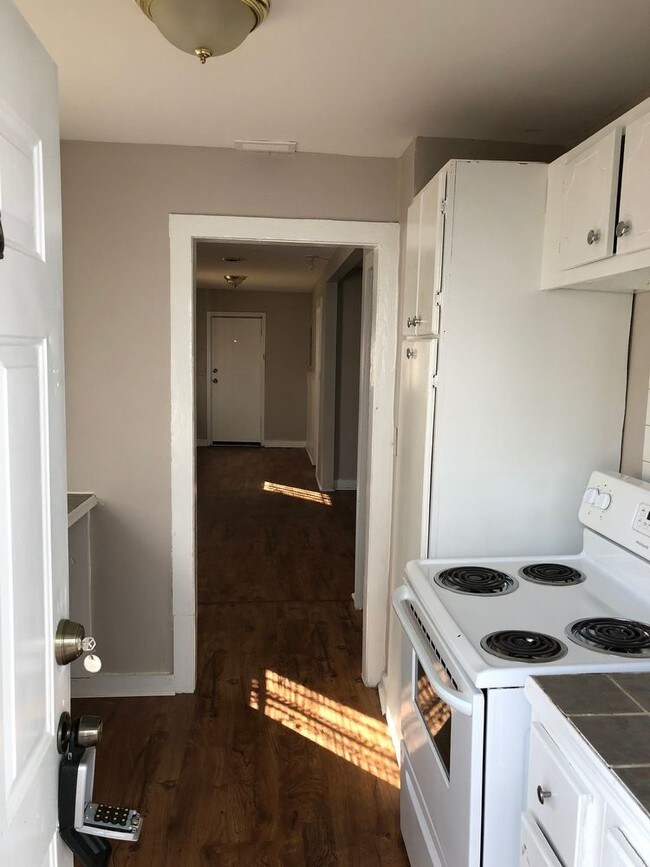 Foto del edificio - 614 E Duffy St