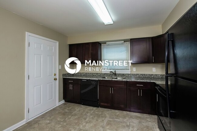 Building Photo - 3 Bedroom Pet-Friendly Home in Charlotte, NC with Main Street Renewal