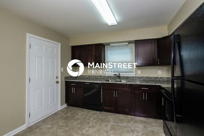 Foto del edificio - 3 Bedroom Pet-Friendly Home in Charlotte, NC with Main Street Renewal