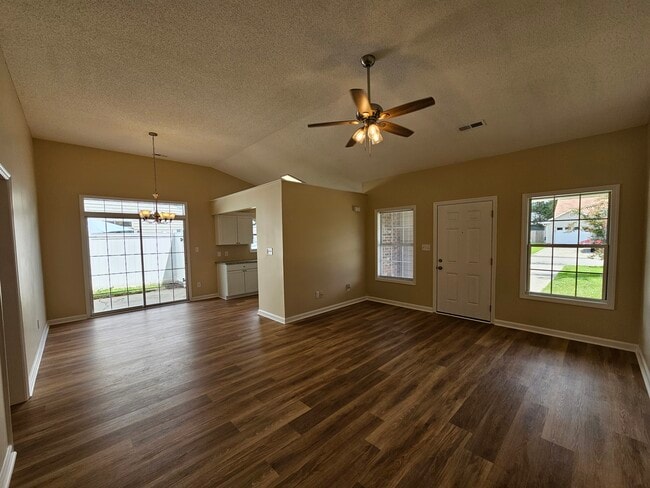 Photo - 1802/1804 Barberry Dr House